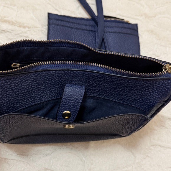 VAN HEUSEN PURSE WITH MATCHING WALLET ADJUSTABLE STRAP NAVY BLUE - Picture 4 of 8